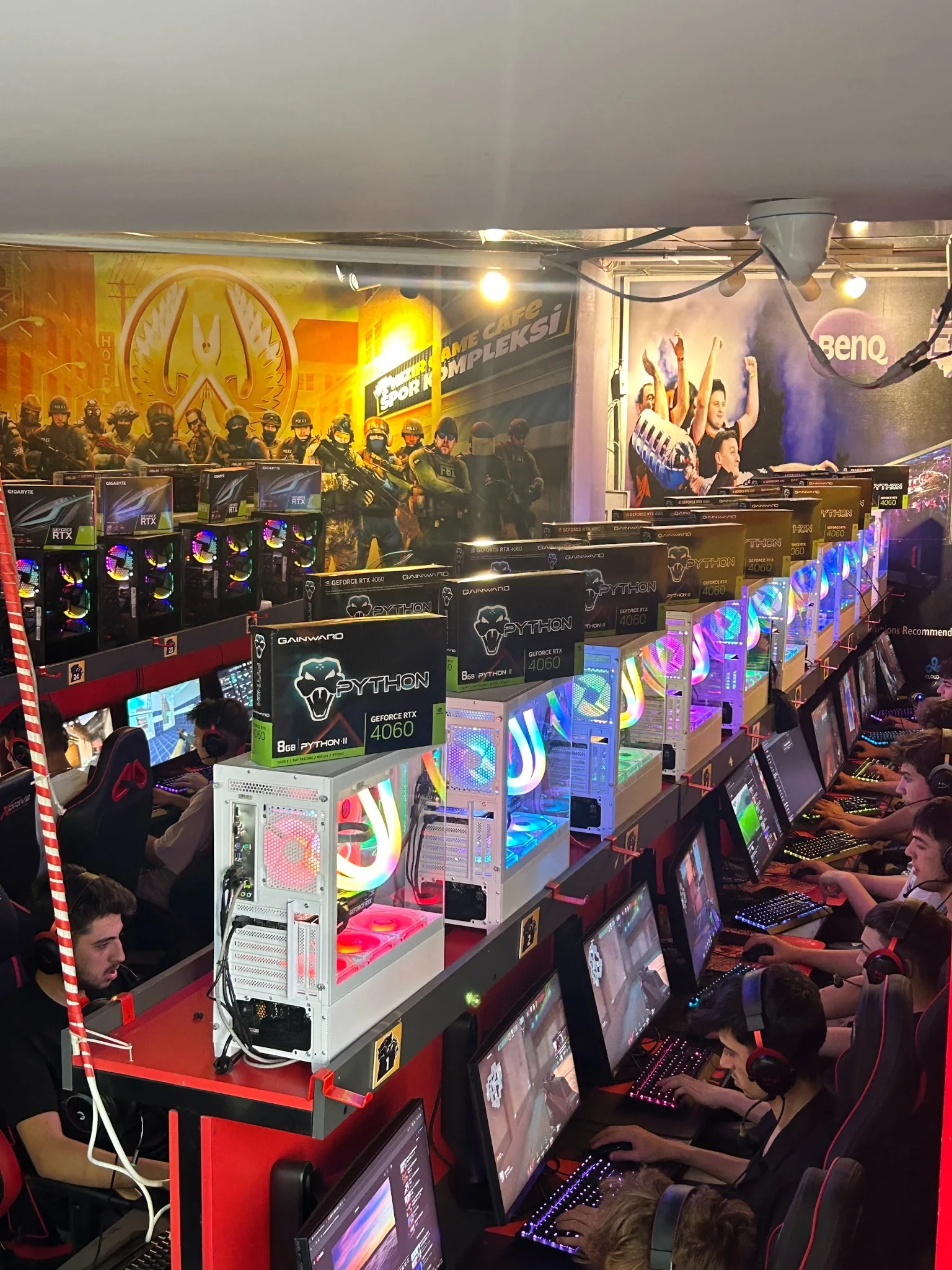 Hızır Game Arena oyuncu salonu